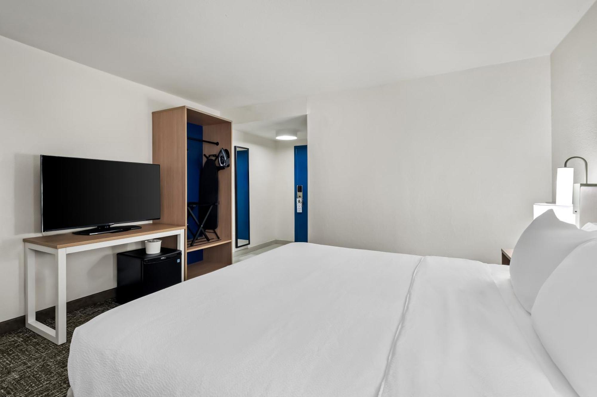 King Room,1756537705:JPEG