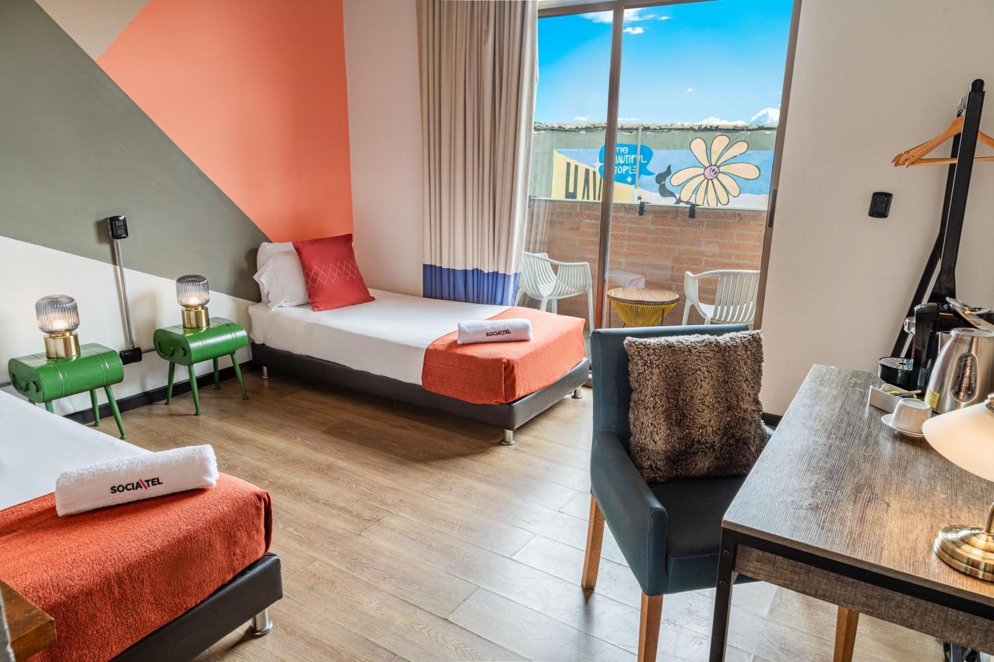 Standard Twin Room