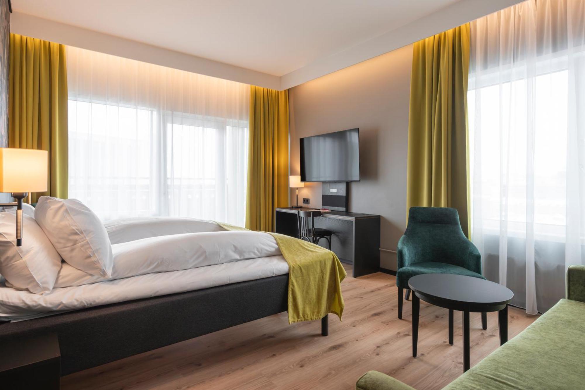 Double Room,1758279087:JPEG