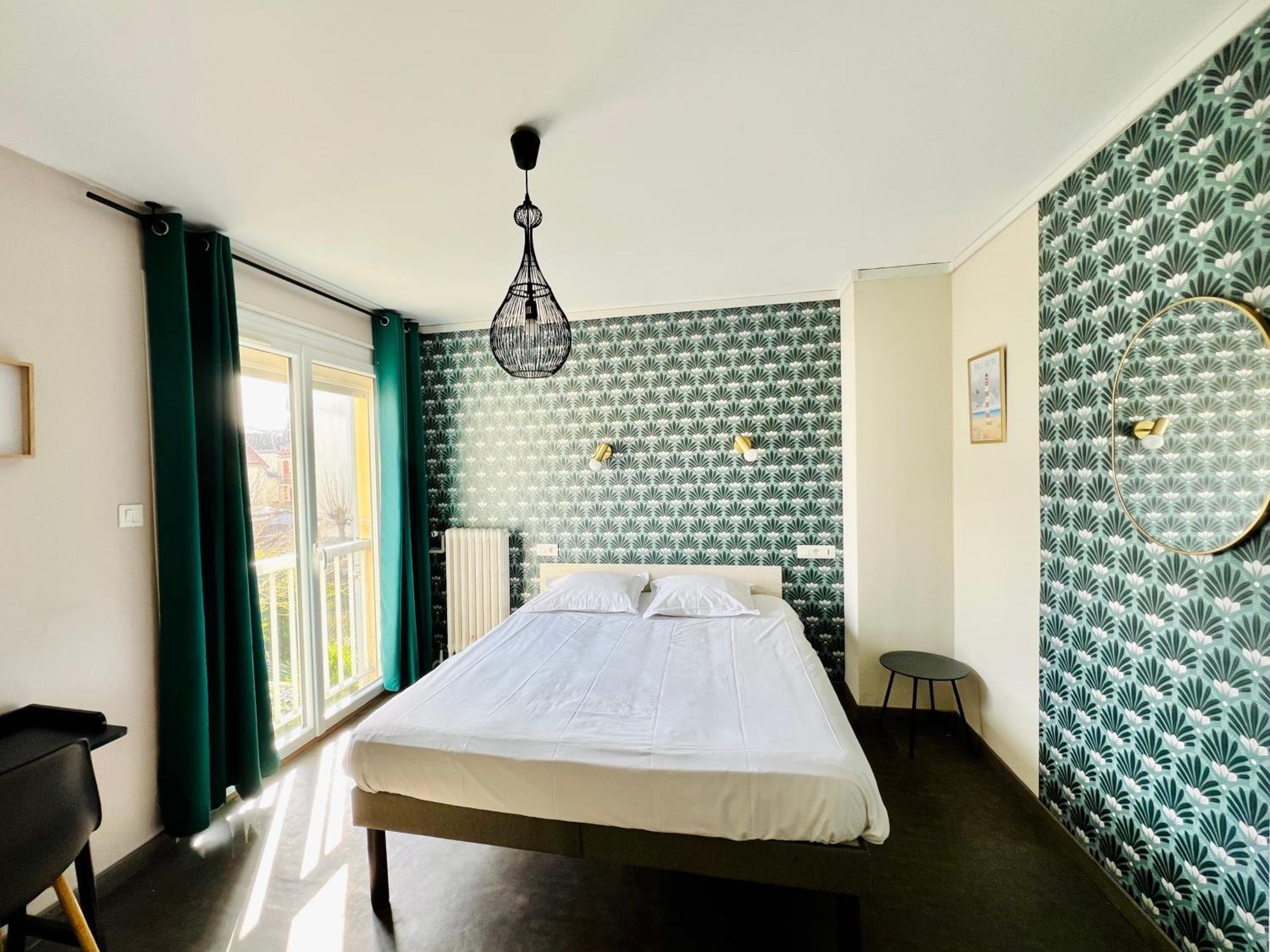 Deluxe Double Room Bath