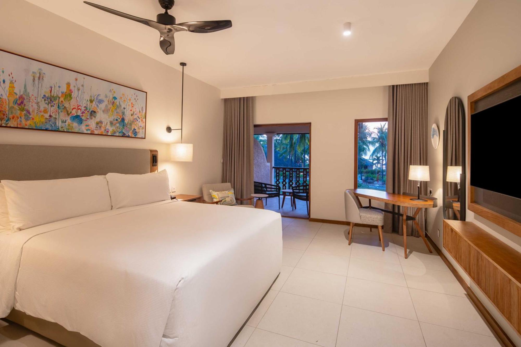 Deluxe King Room