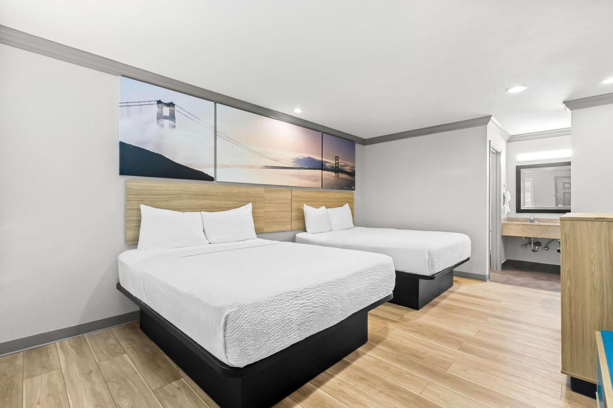 Queen Room with Two Queen Beds - Non-Smoking