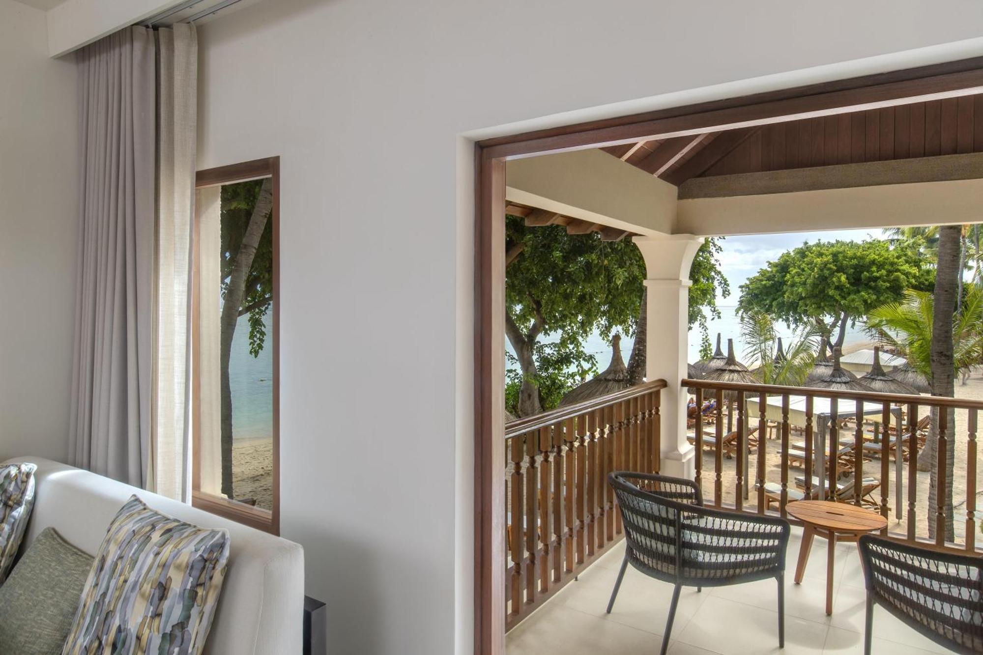 Grand Deluxe King Room Partial Ocean View