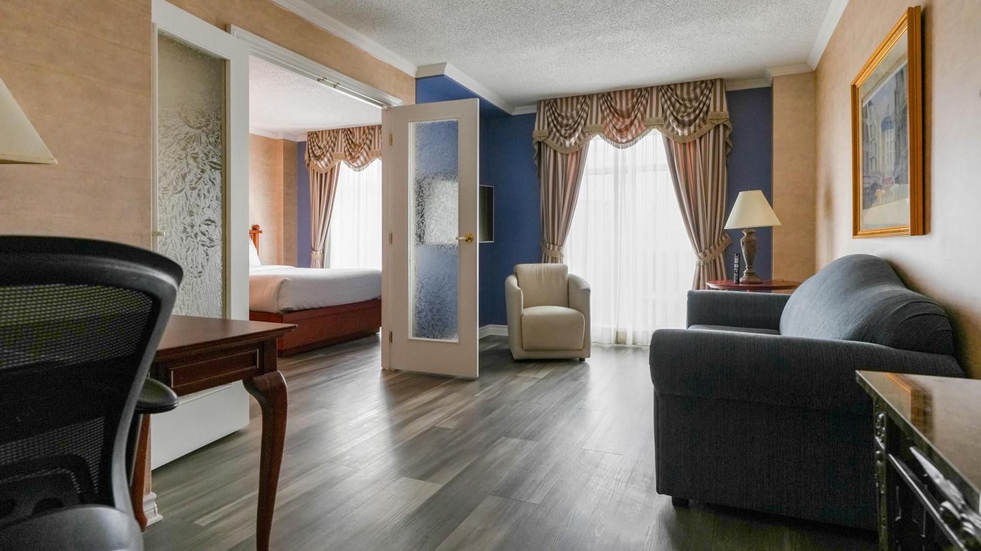 City View Family Suite, 2 Queen Beds and Sofa-Bed,1765934622:JPEG