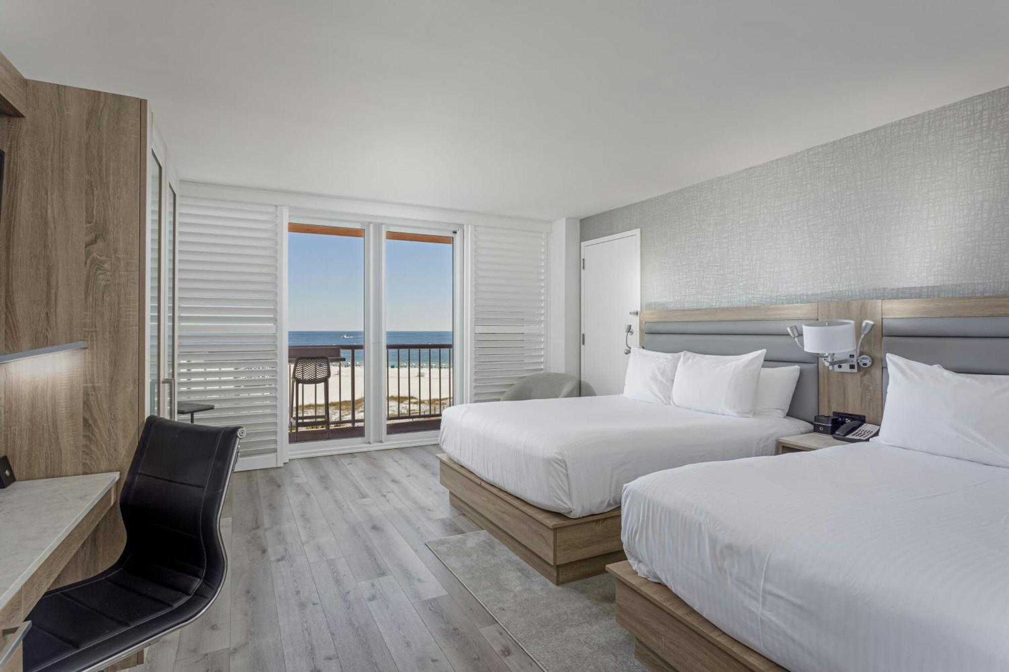 Standard Queen Room with Two Queen Beds and Gulf Front