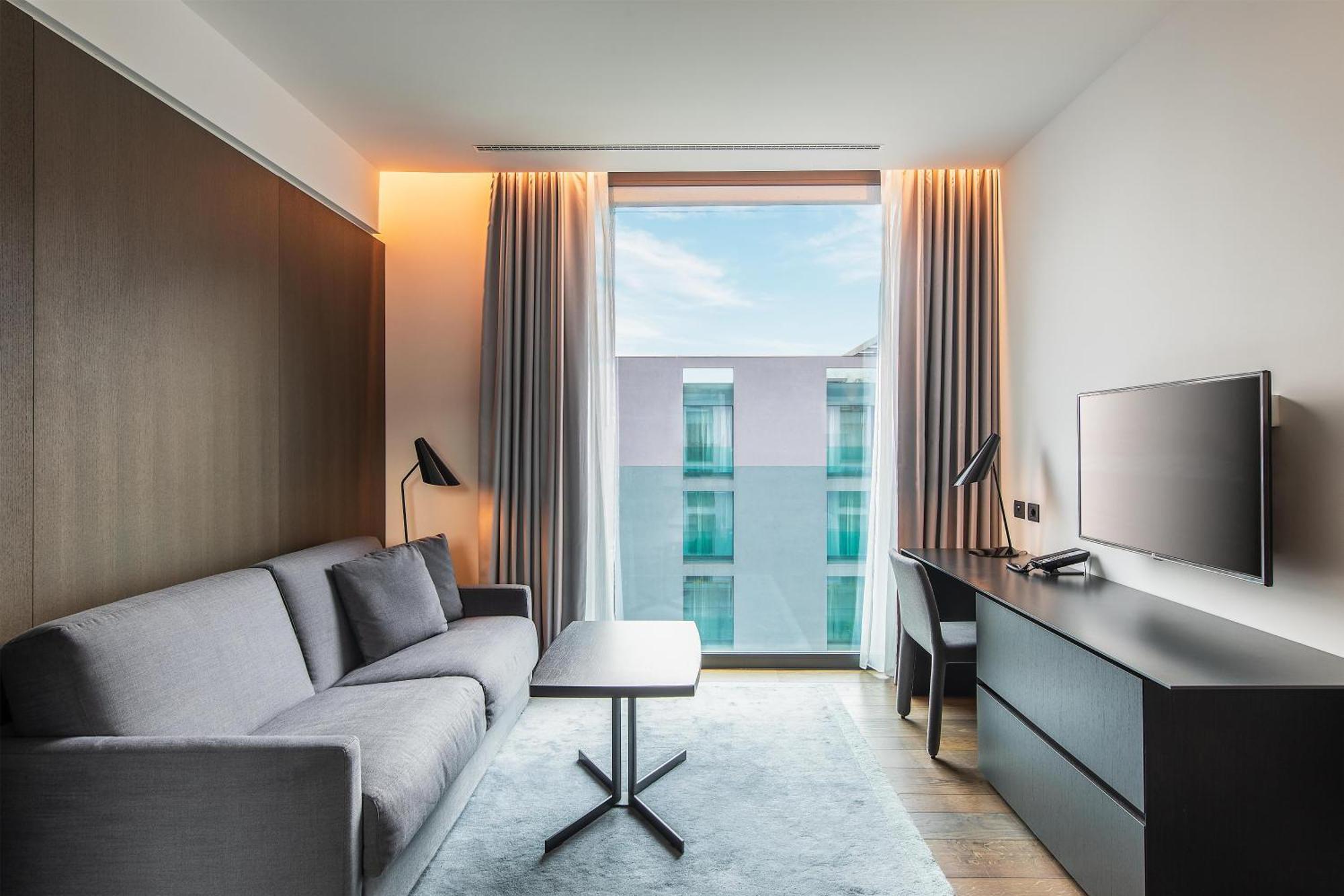 Suite met Balkon en Uitzicht op het Meer