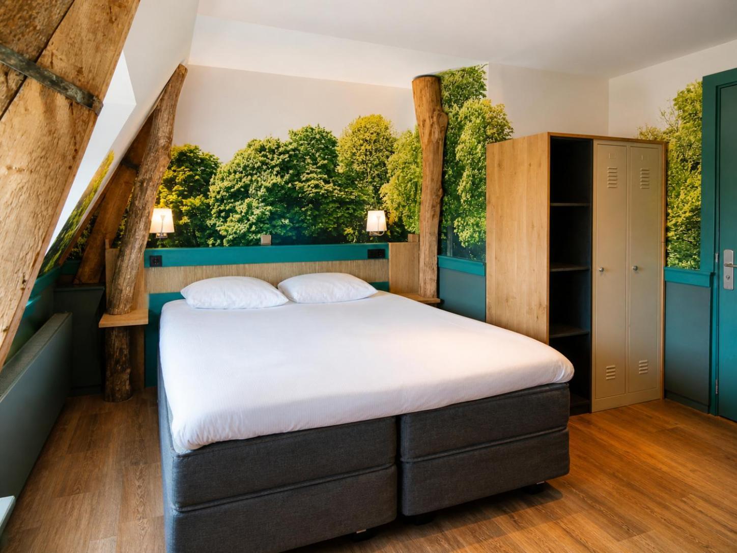 Double Theme Room