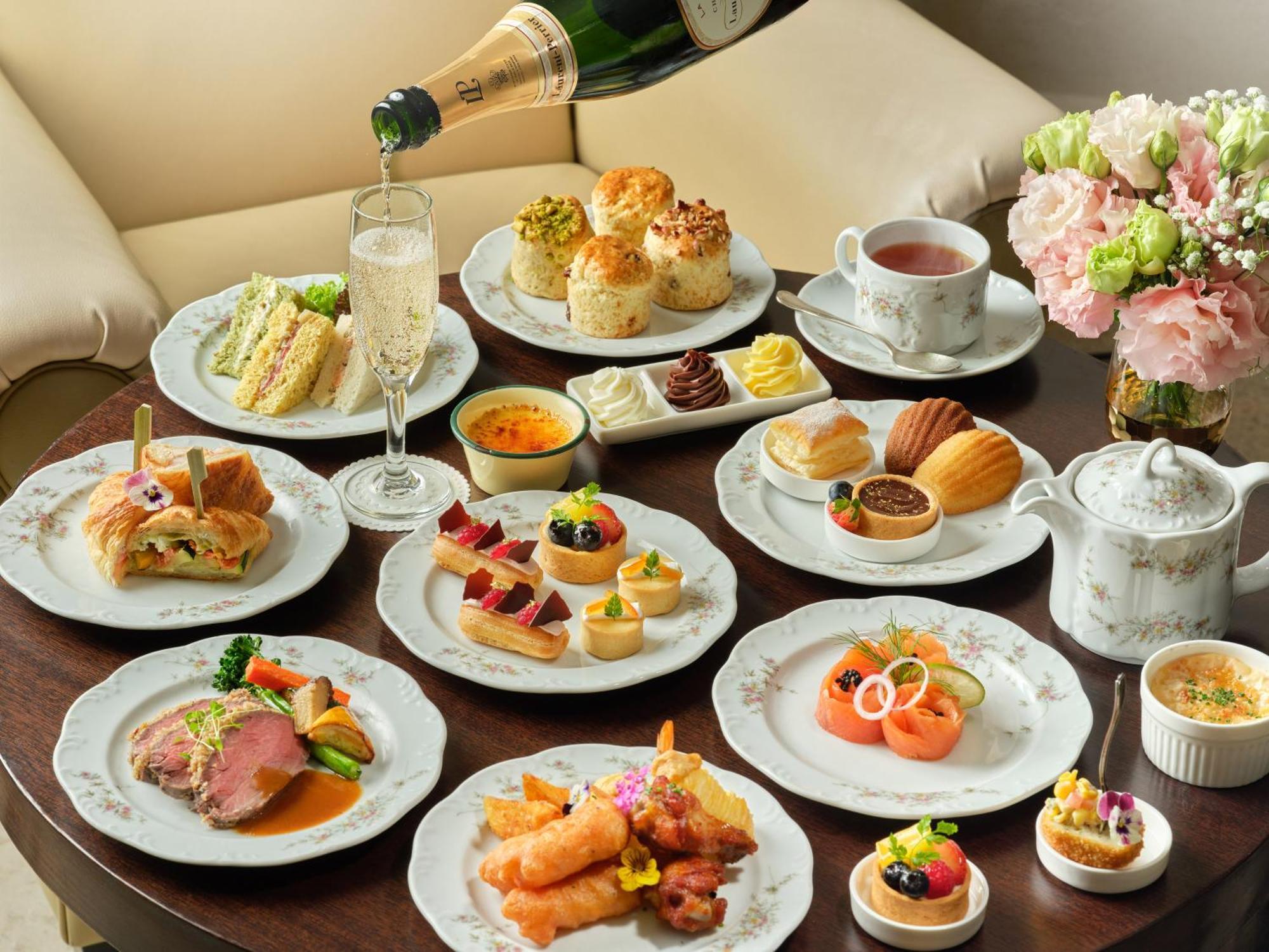 Deluxe Mayfair Room Complimentary Daily & one-time Afternoon Tea Buffet per