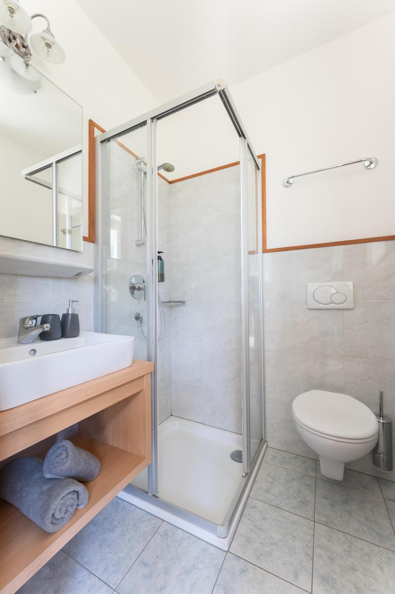Basic Double Room