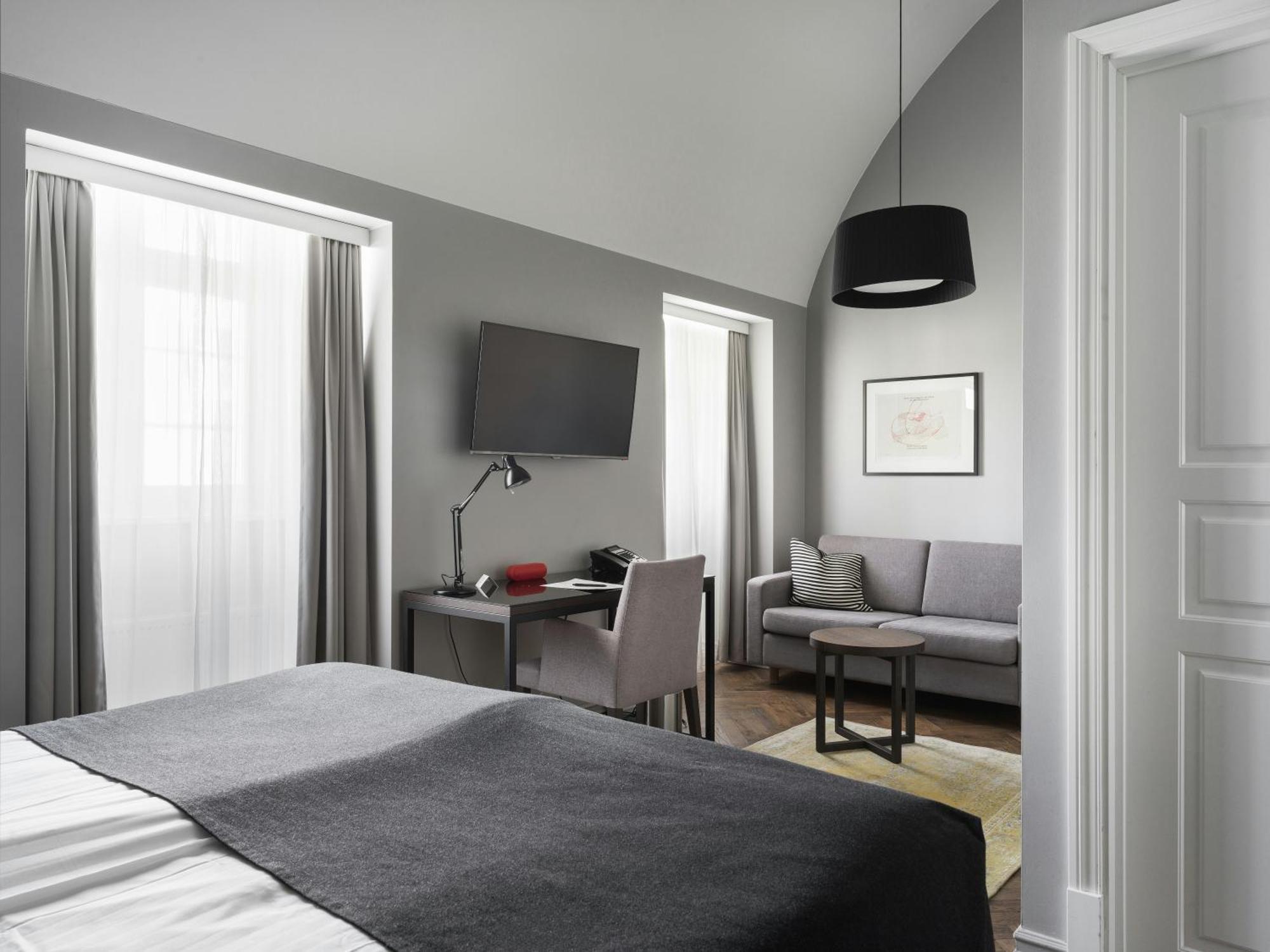 Deluxe Double Room,1769855808:JPEG