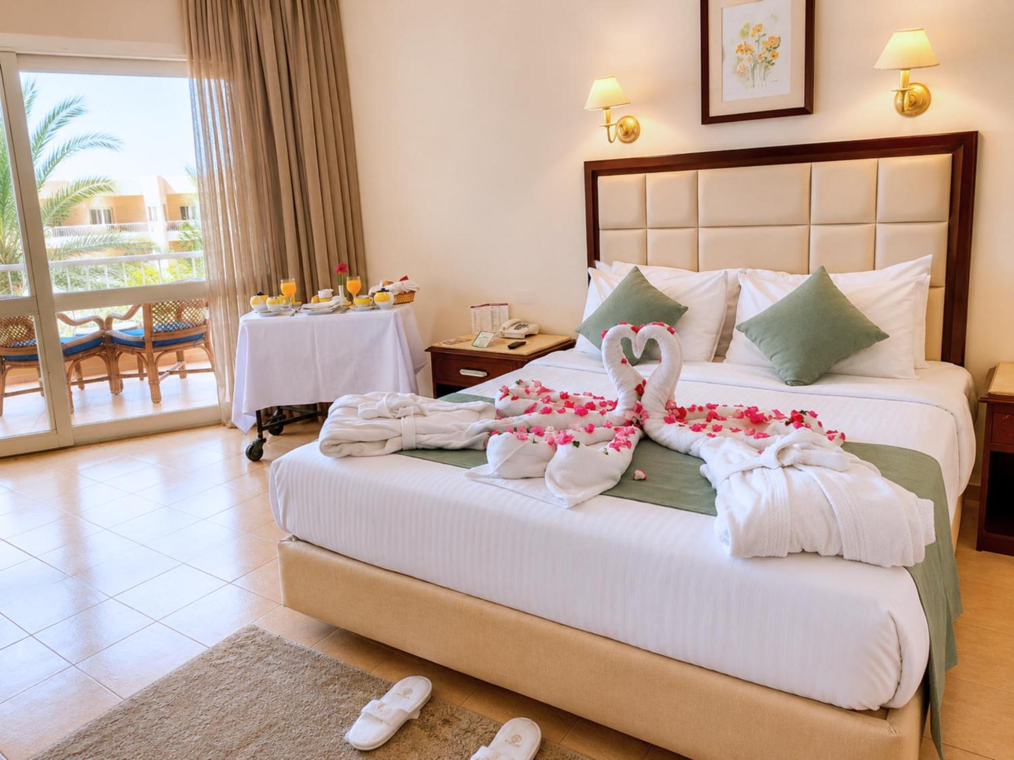 Honeymooner Room