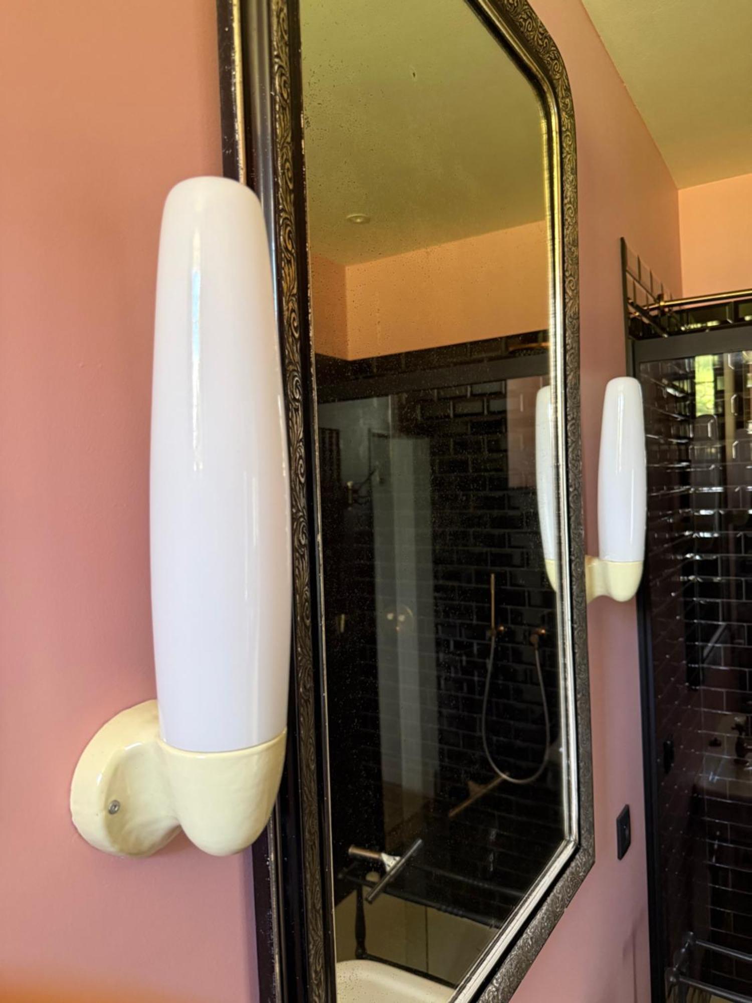 Deluxe Double Room Shower