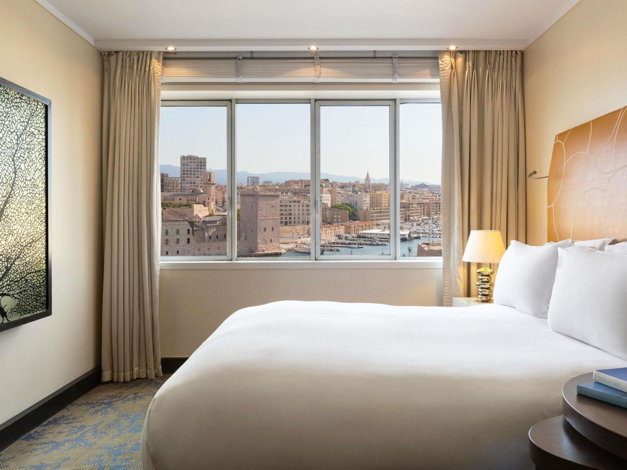 Luxury Room port view One Double Bed fitness Sofitel Spa