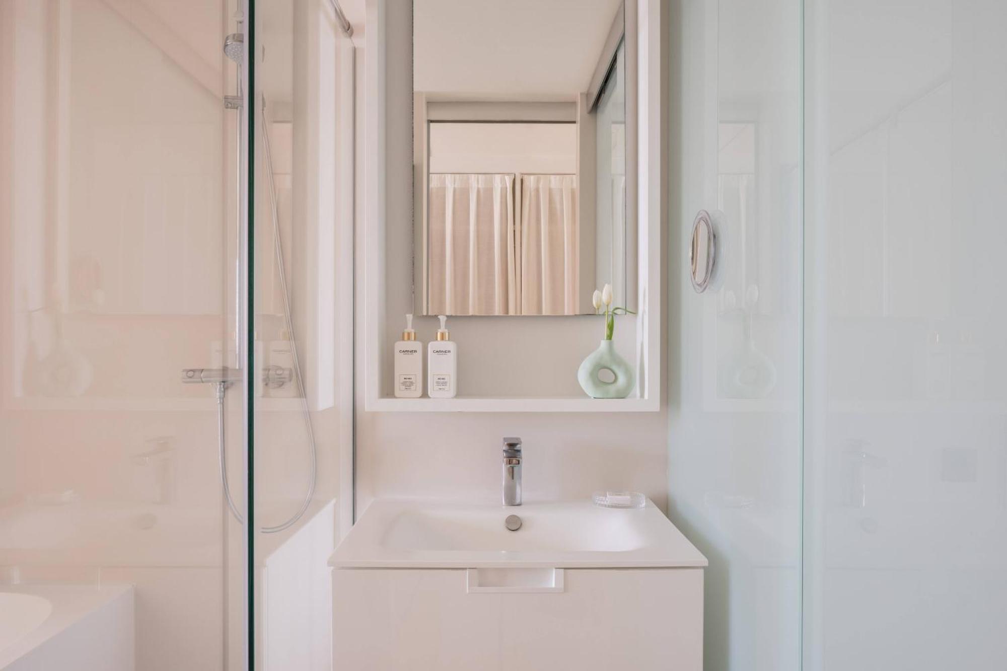 Premium Interconnected Room