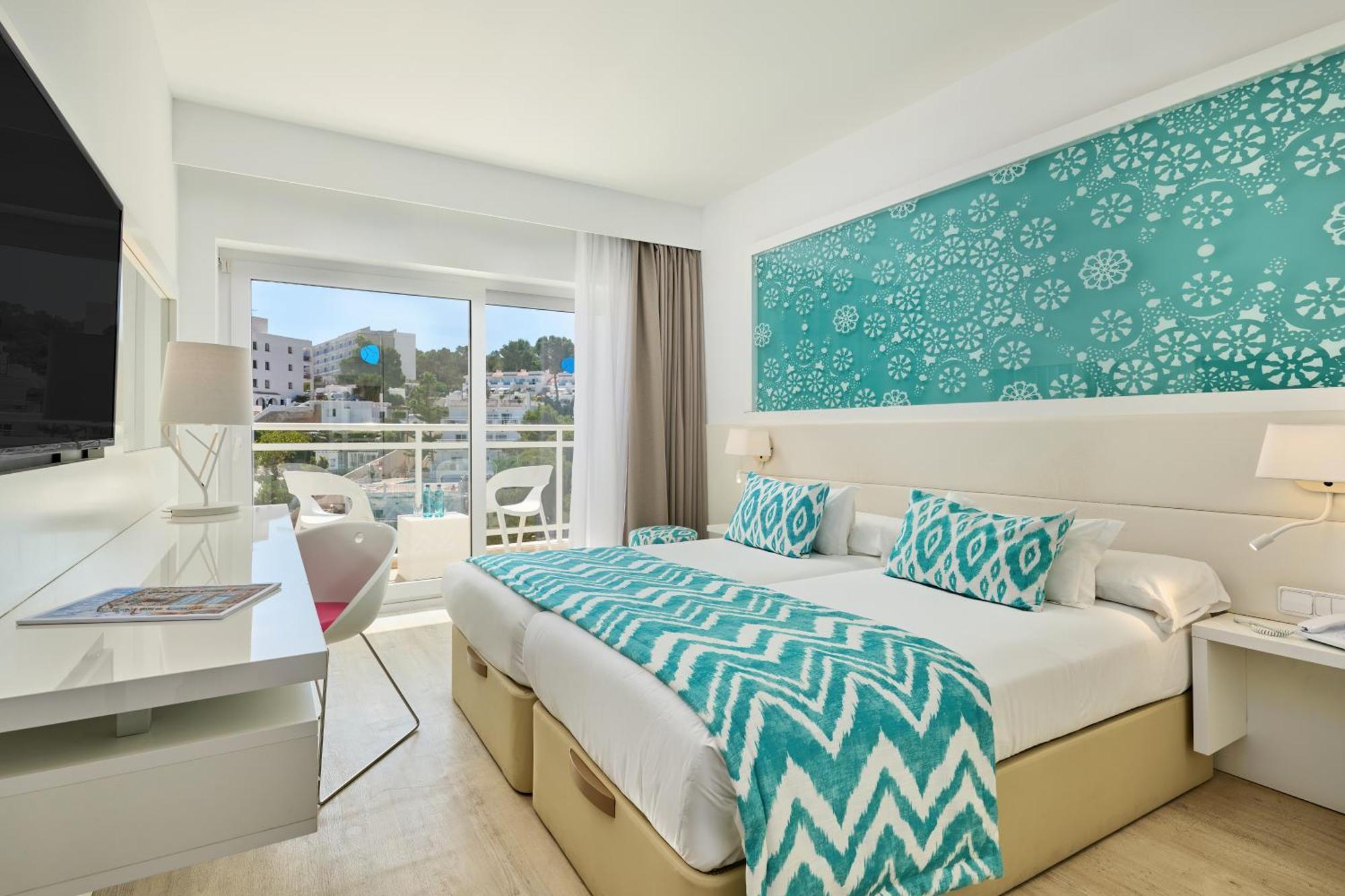 Chambre Double - Vue Latérale sur Mer