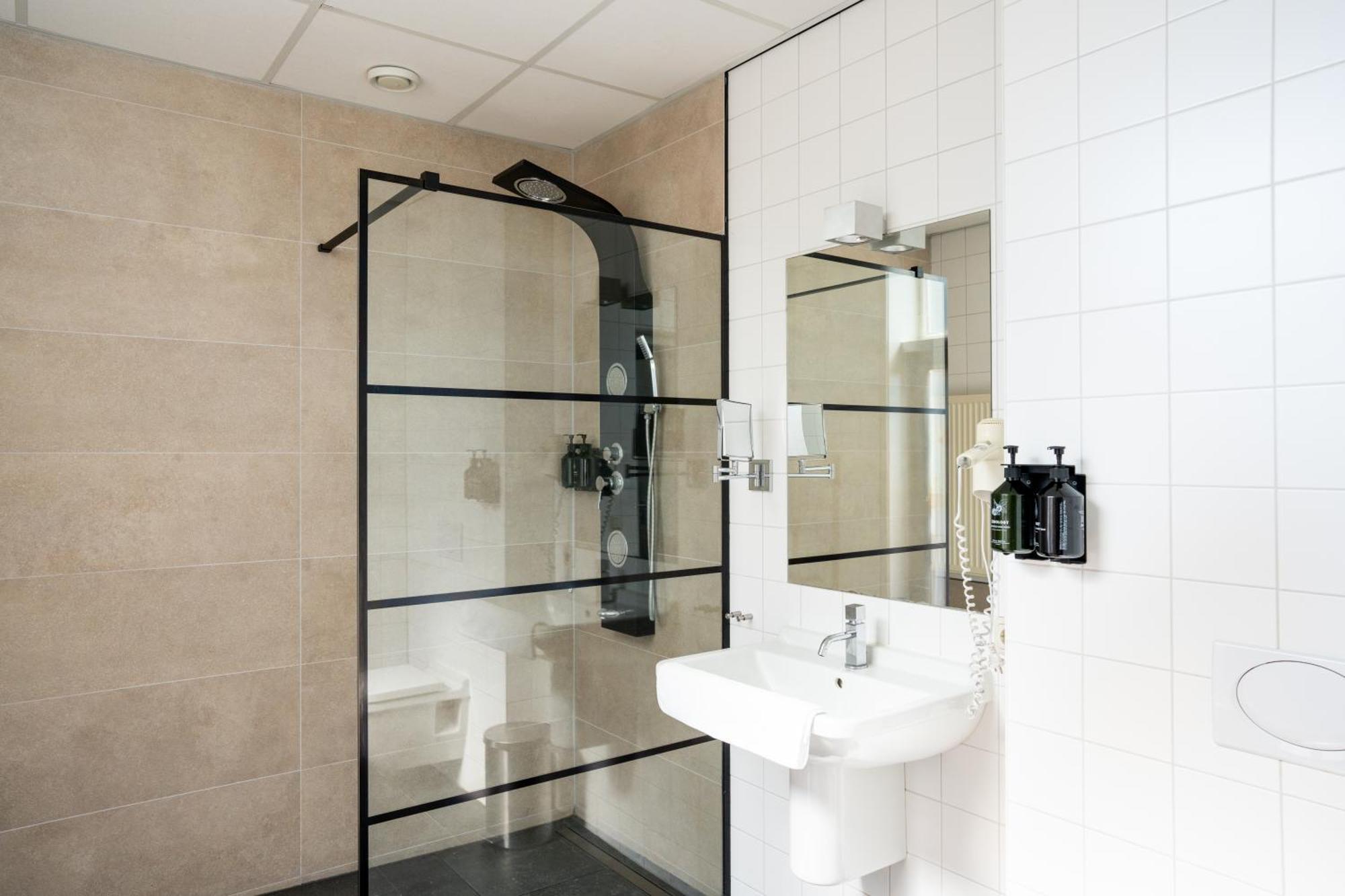 Deluxe XL Cityview Room