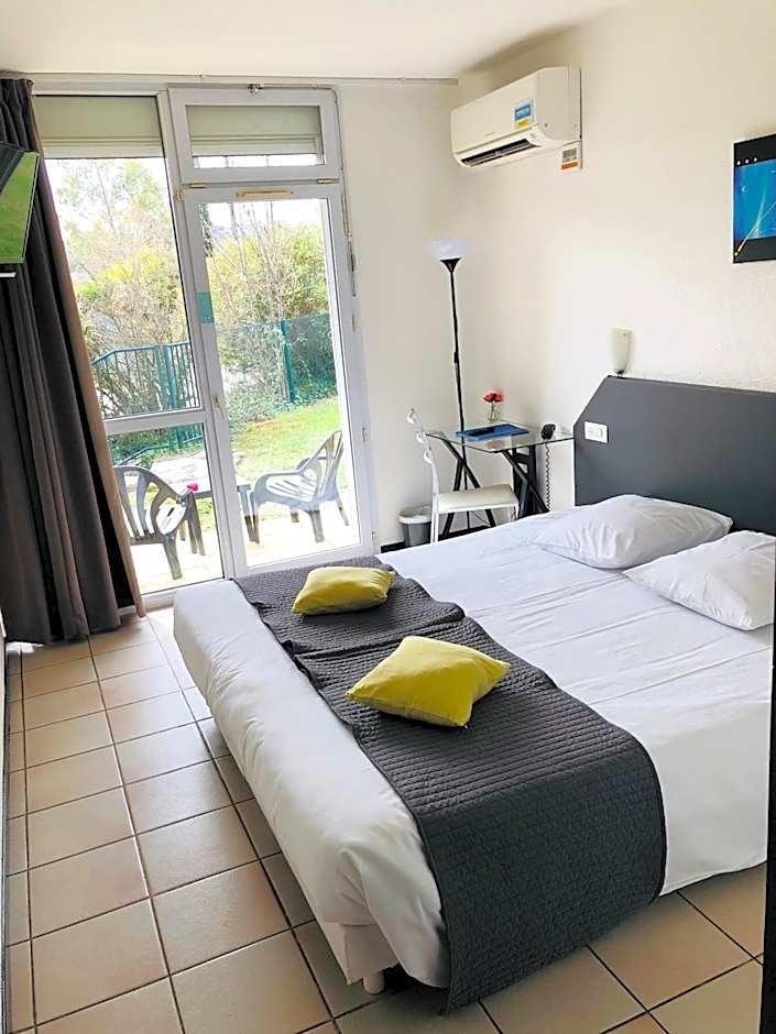 Double or Twin Room Pool View