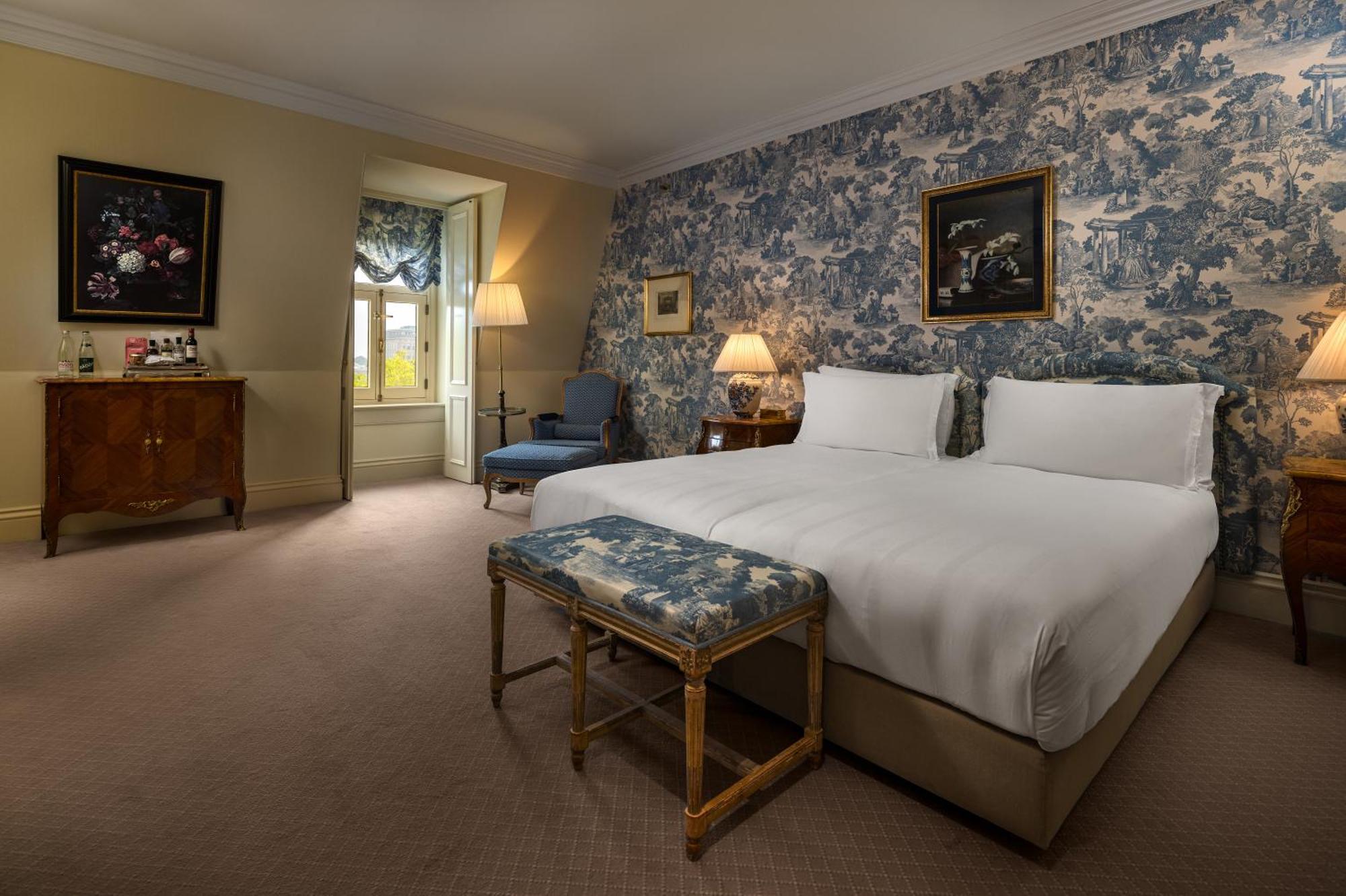 Premium Twin Room City View
