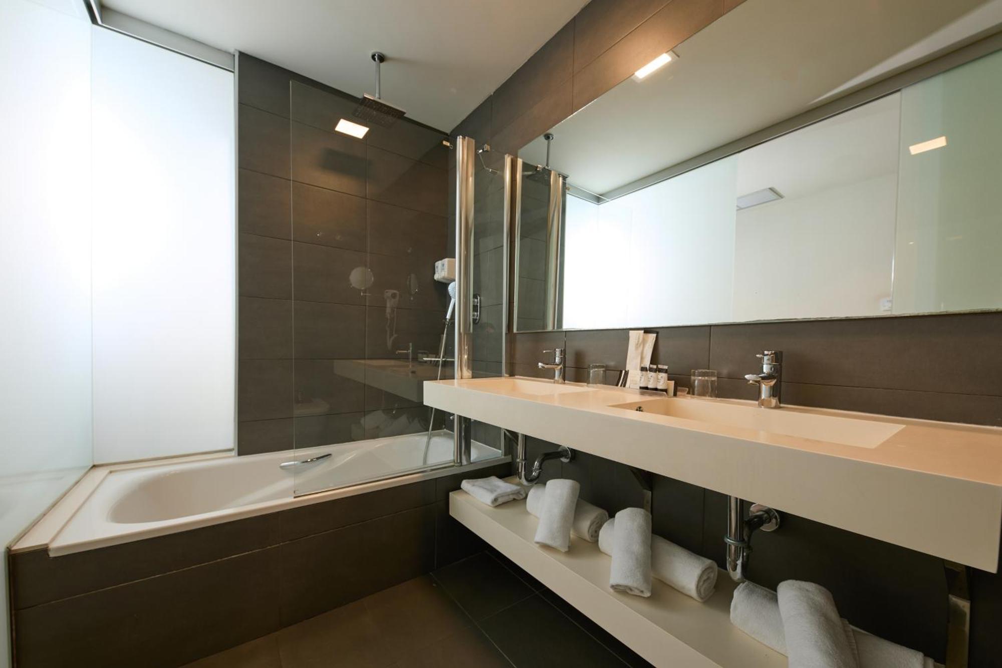 Double or Twin Room Extra Bed
