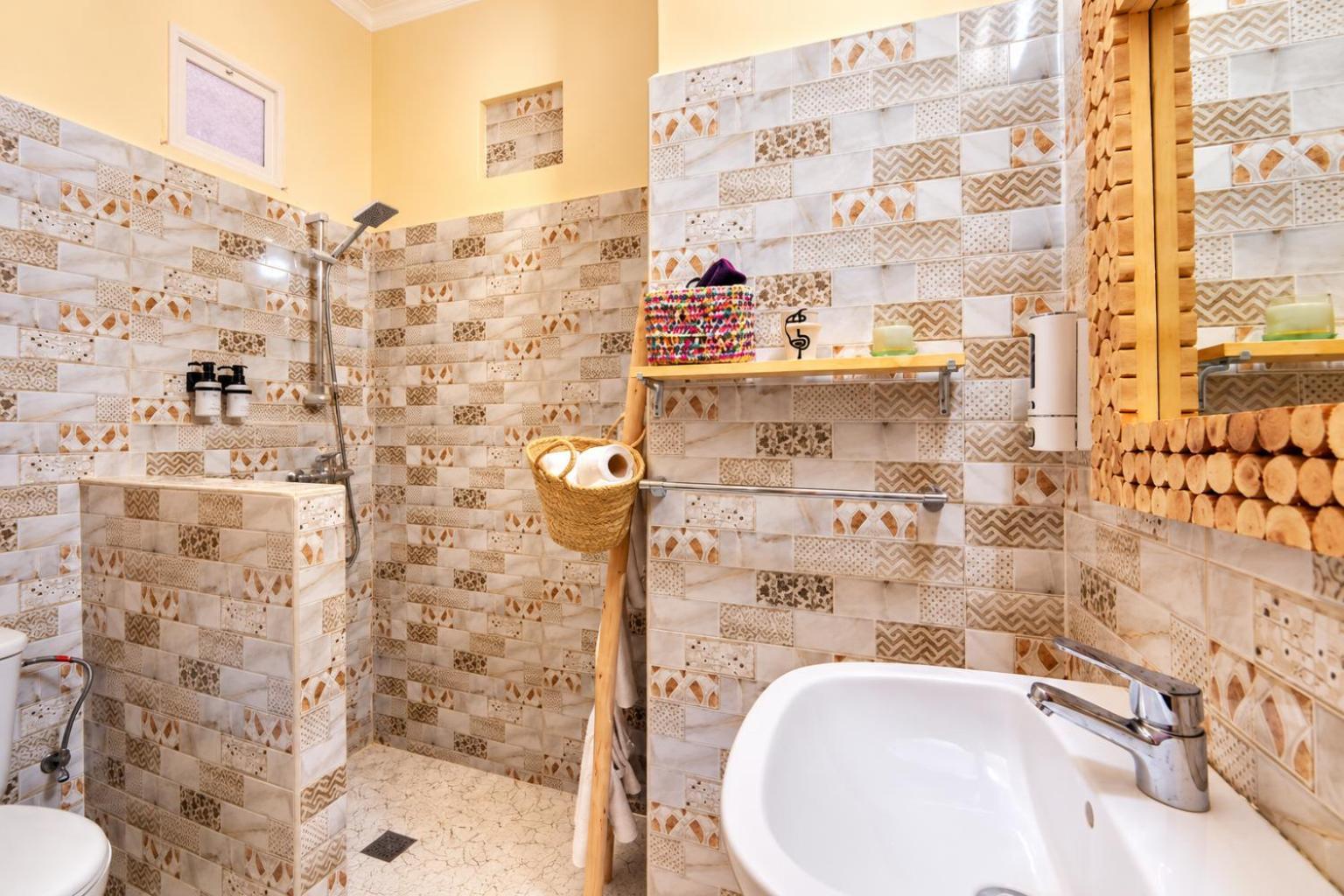 Triple Room Private Bathroom
