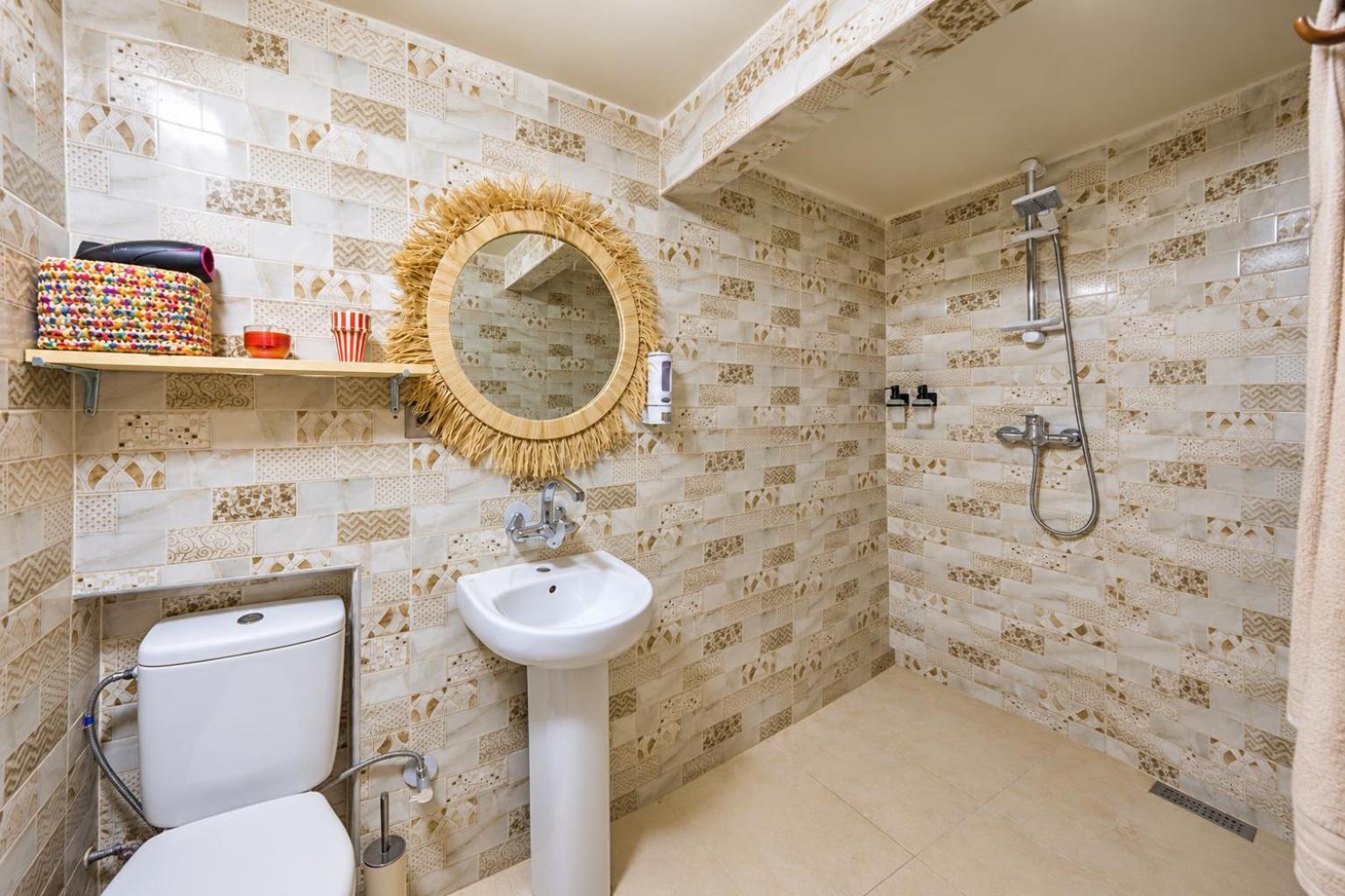 Double Room Private Bathroom
