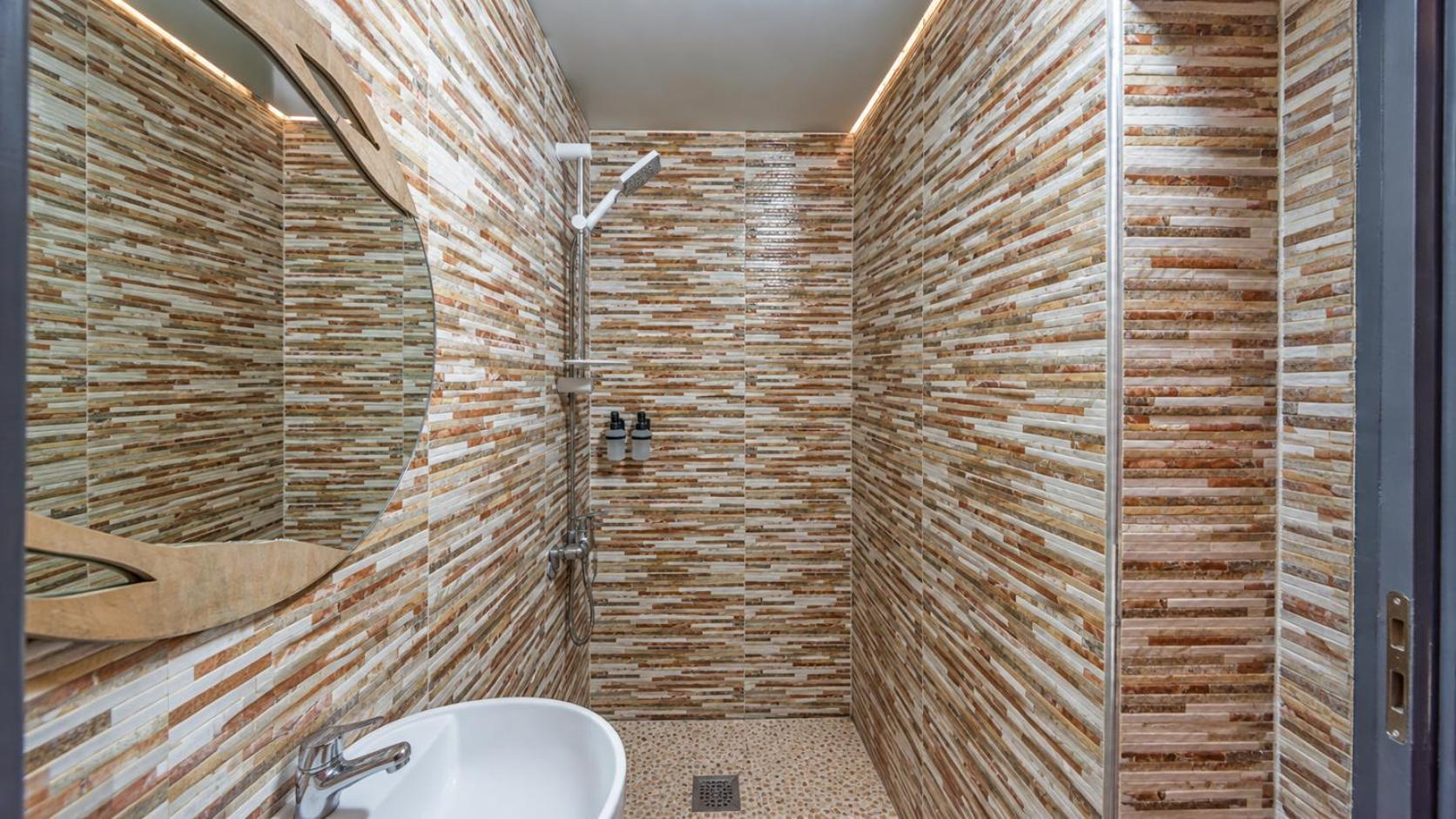 Double Room Private Bathroom