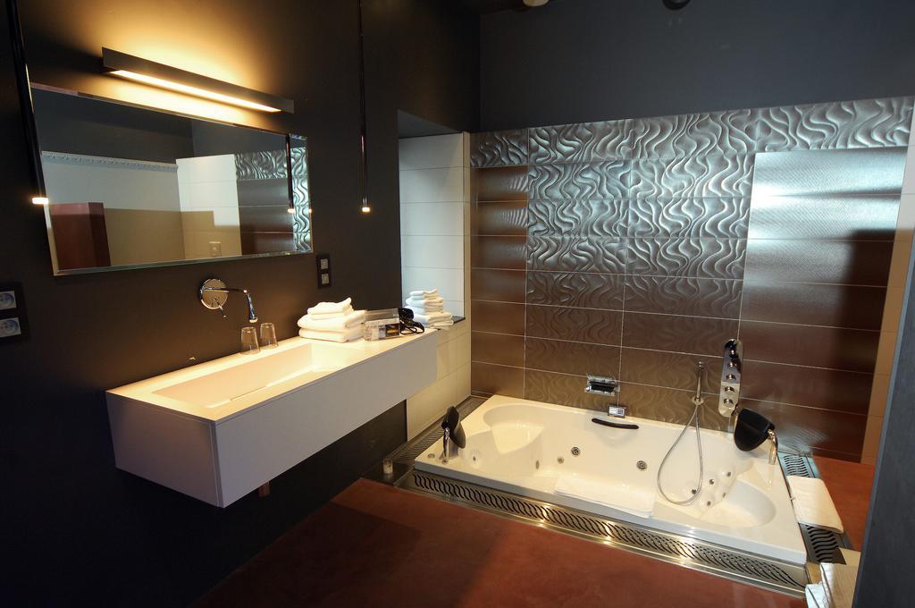 Deluxe Suite Spa Bath,190358968:JPEG