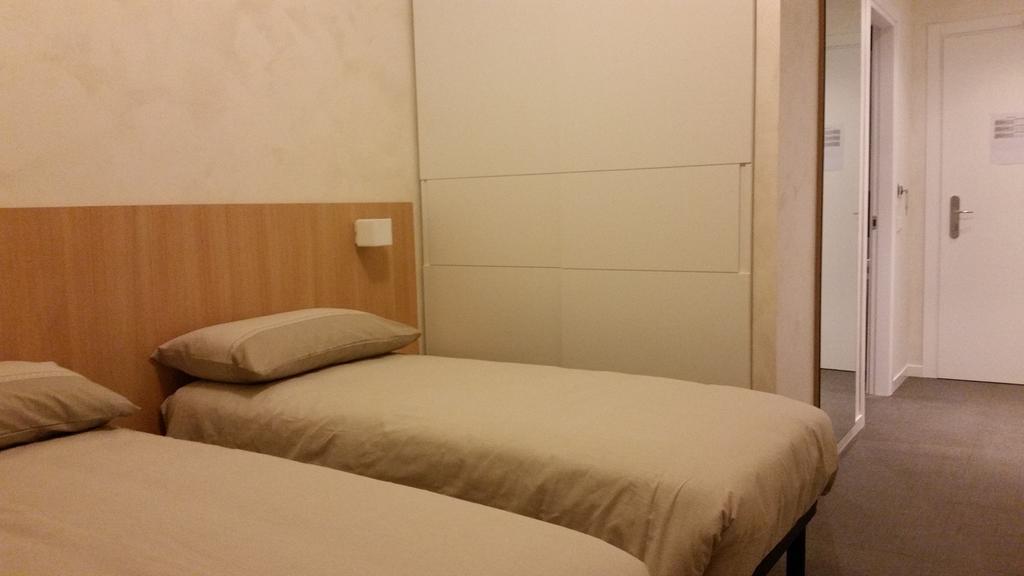 Twin Room Bathroom