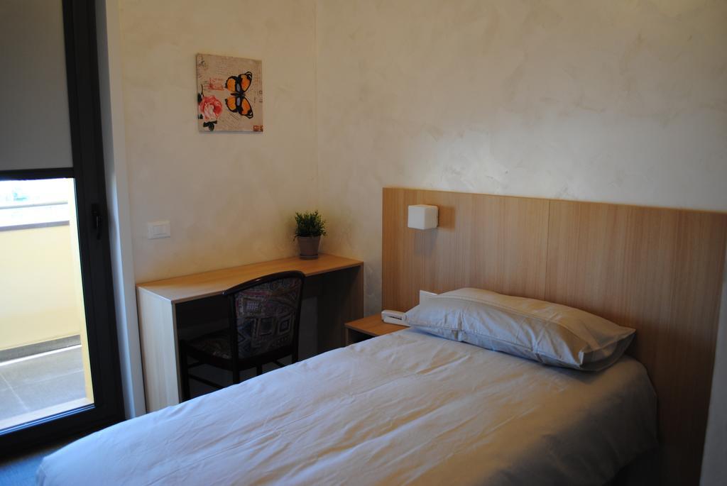 Single Room Bathroom