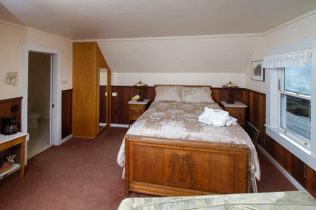 Queen Room with Sea View - Not Pet Friendly,224523947:JPEG