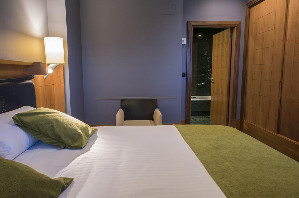 Junior Suite,227543666:JPEG