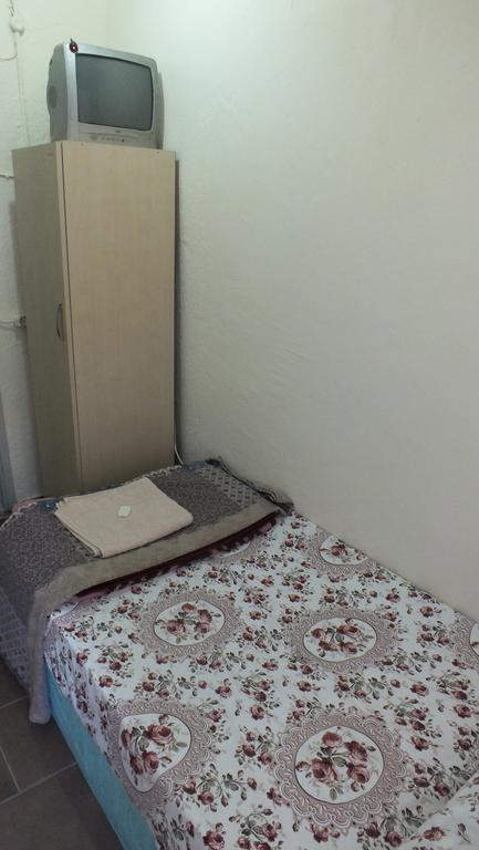 Single Room with Shared Bathroom