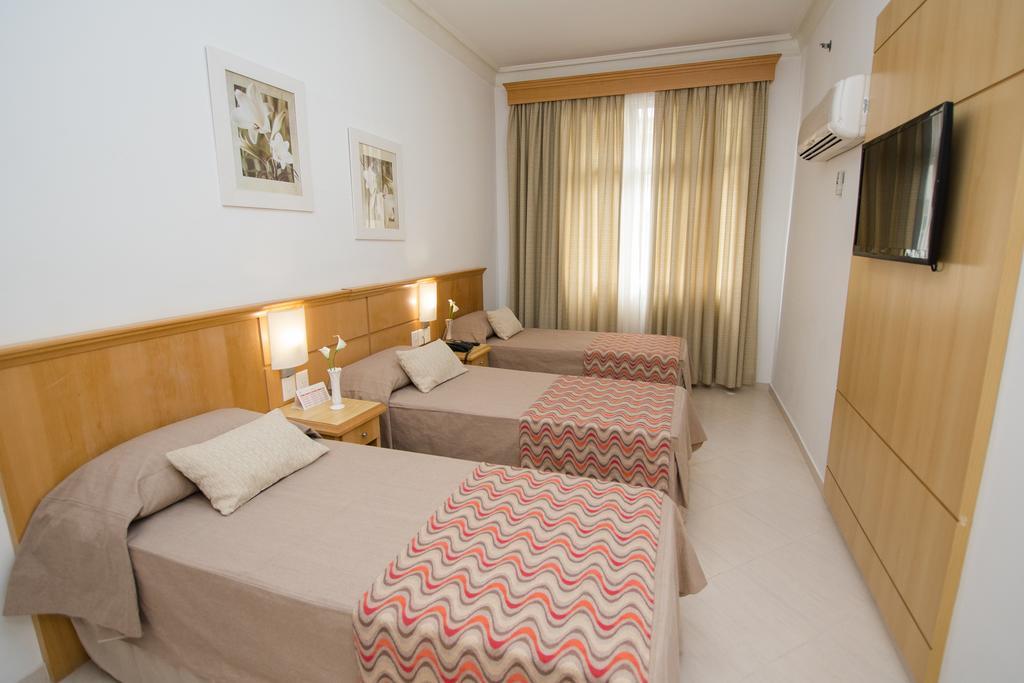 Standard Triple Room with Single Beds,1077988924:JPEG