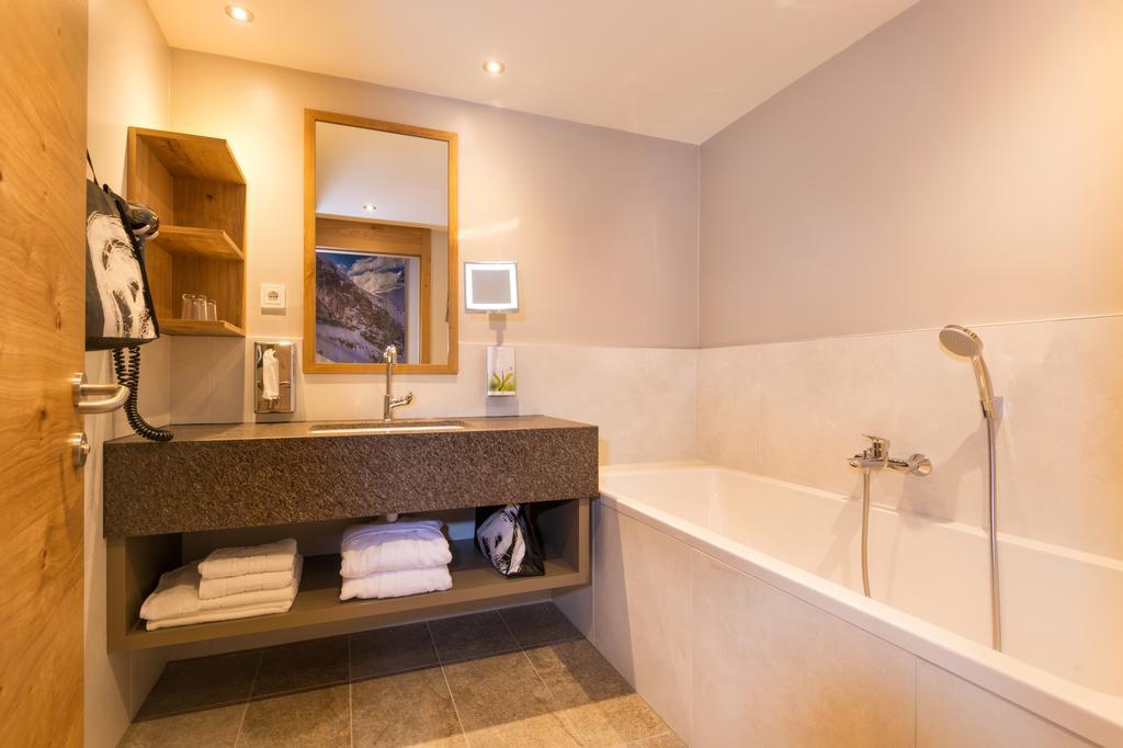 Deluxe Double Room Extra Bed
