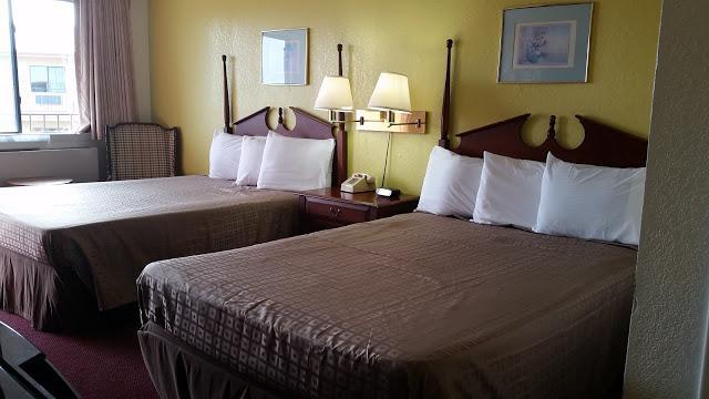 Double Room with Two Double Beds - Smoking