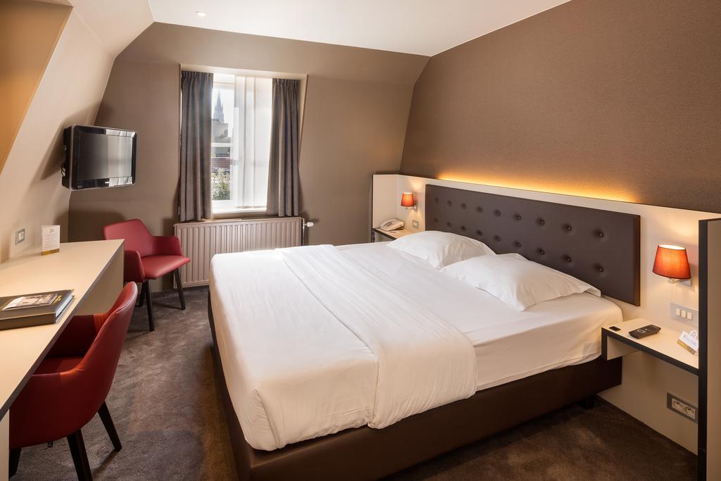Double or Twin Room City View