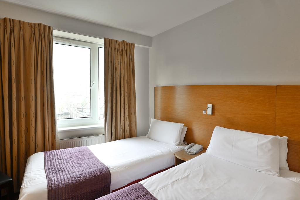 Quarto Standard com 2 Camas de Solteiro