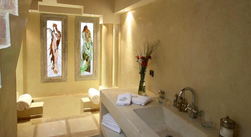 Suite with Spa Bath