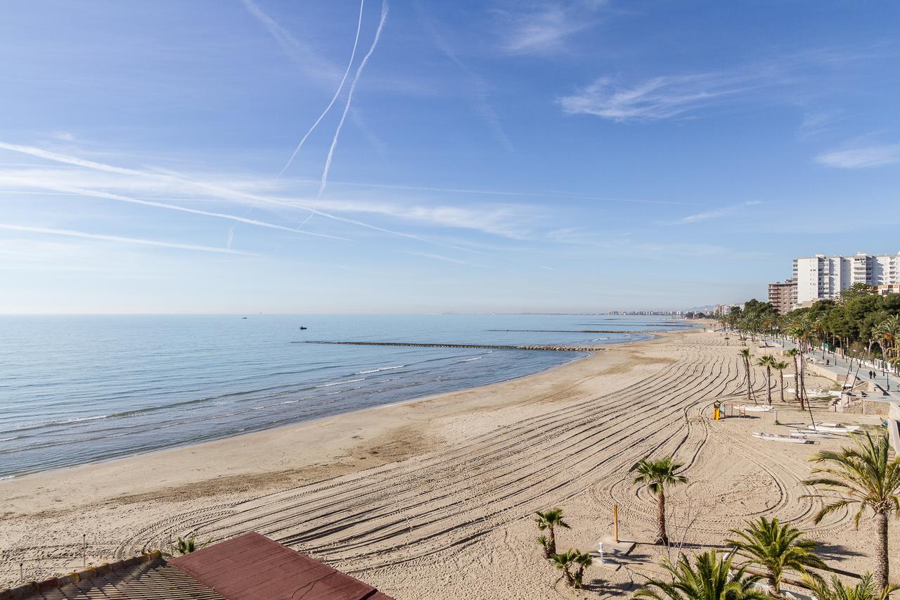 Family Room with Side Sea View,1207821190:JPEG