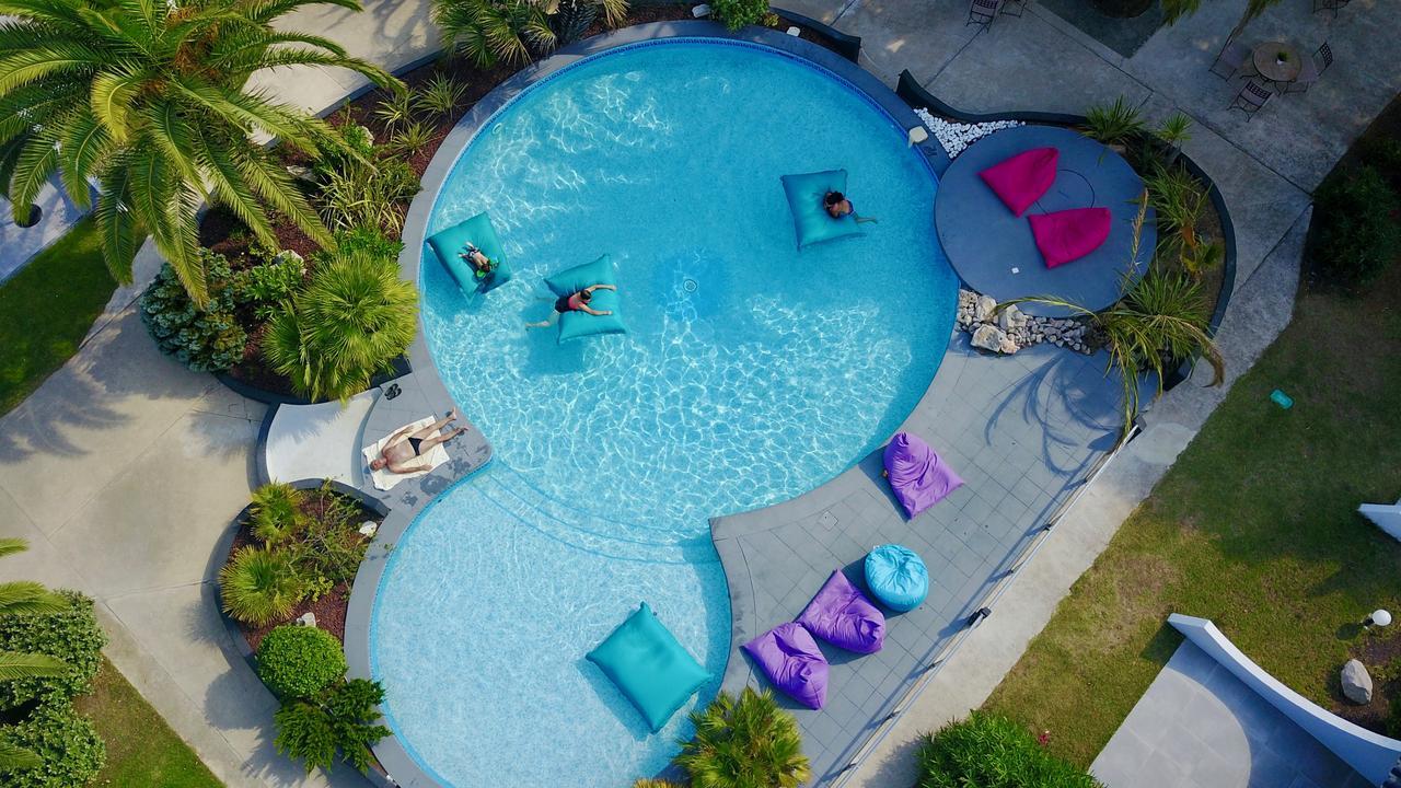 Junior Suite Pool View,517941882:JPEG