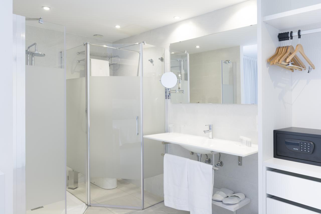 Chambre Lit King-Size avec Terrasse Privée et Lit Balinais