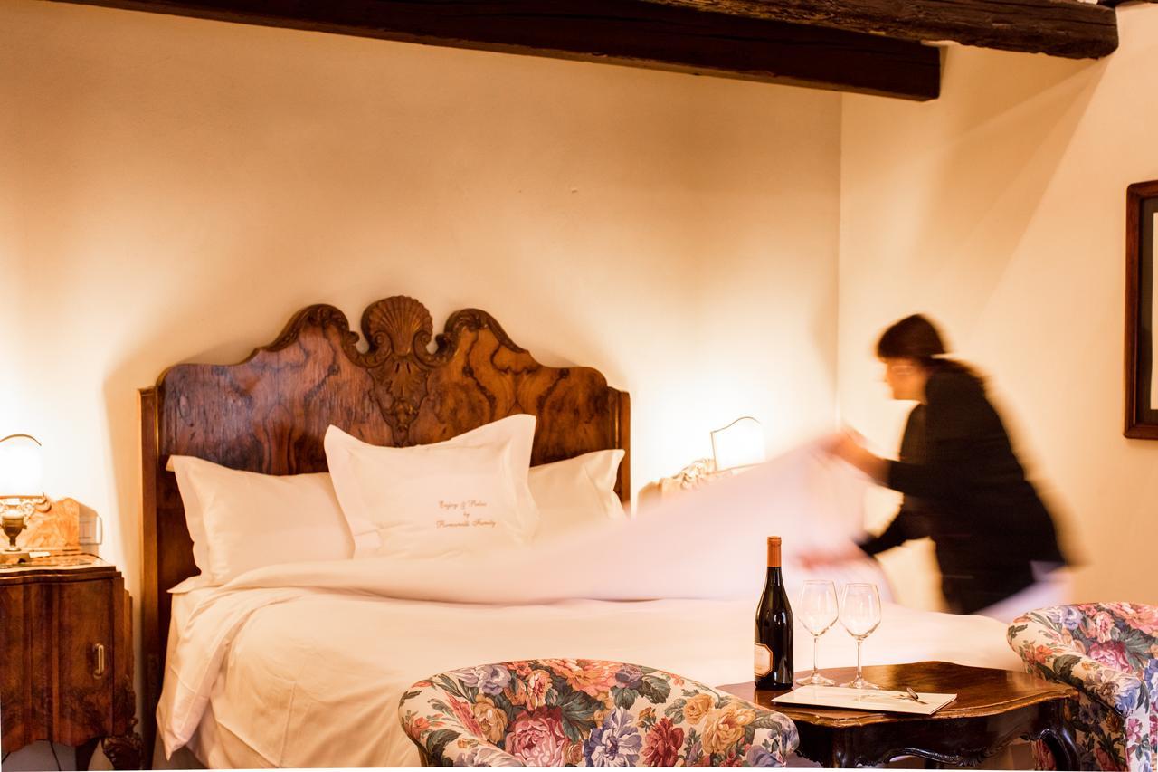 Camera Tripla Superior