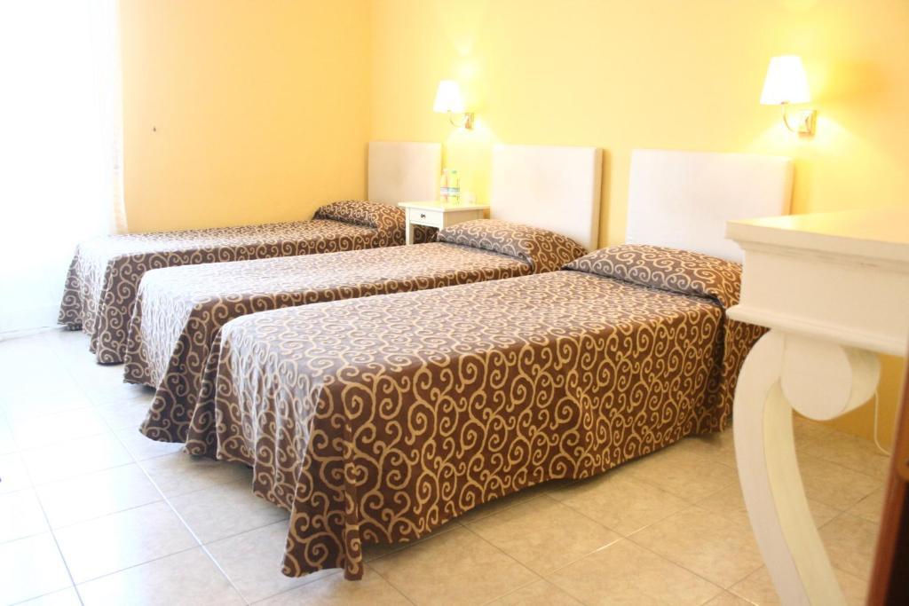 Quarto Triplo Standard