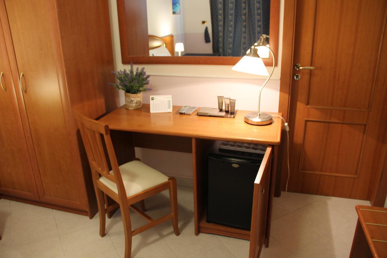 Double Room with Sea View,776007718:JPEG