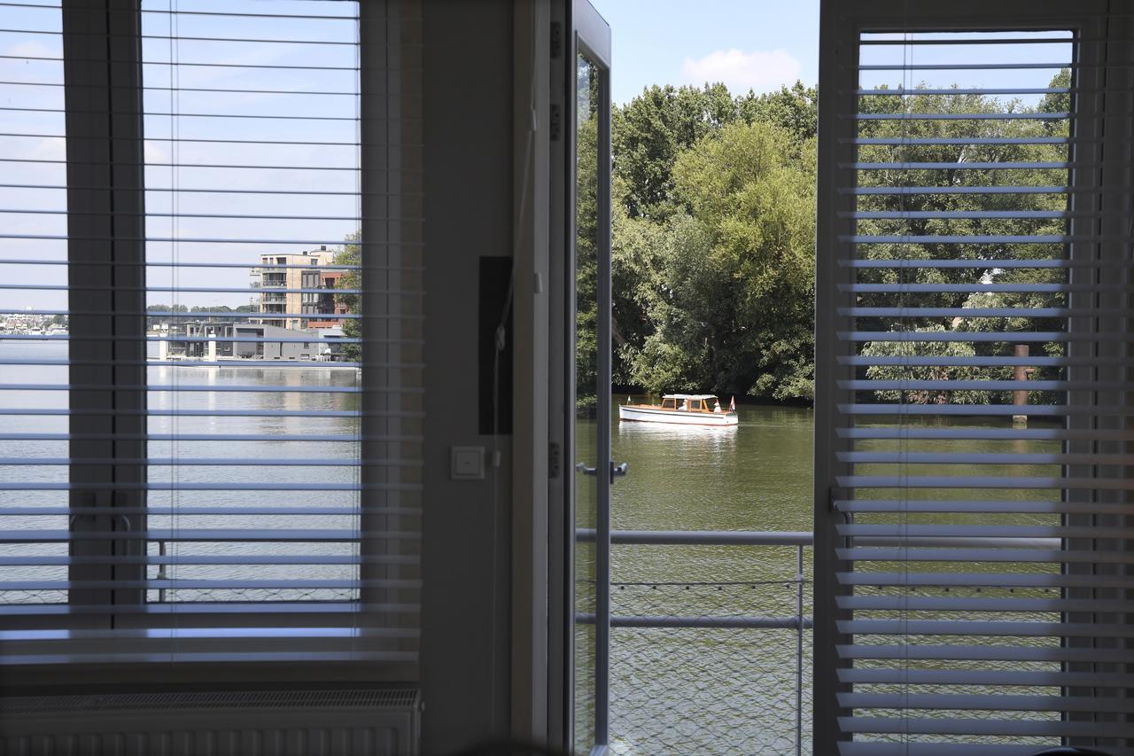 Large Double Room or Floating Room