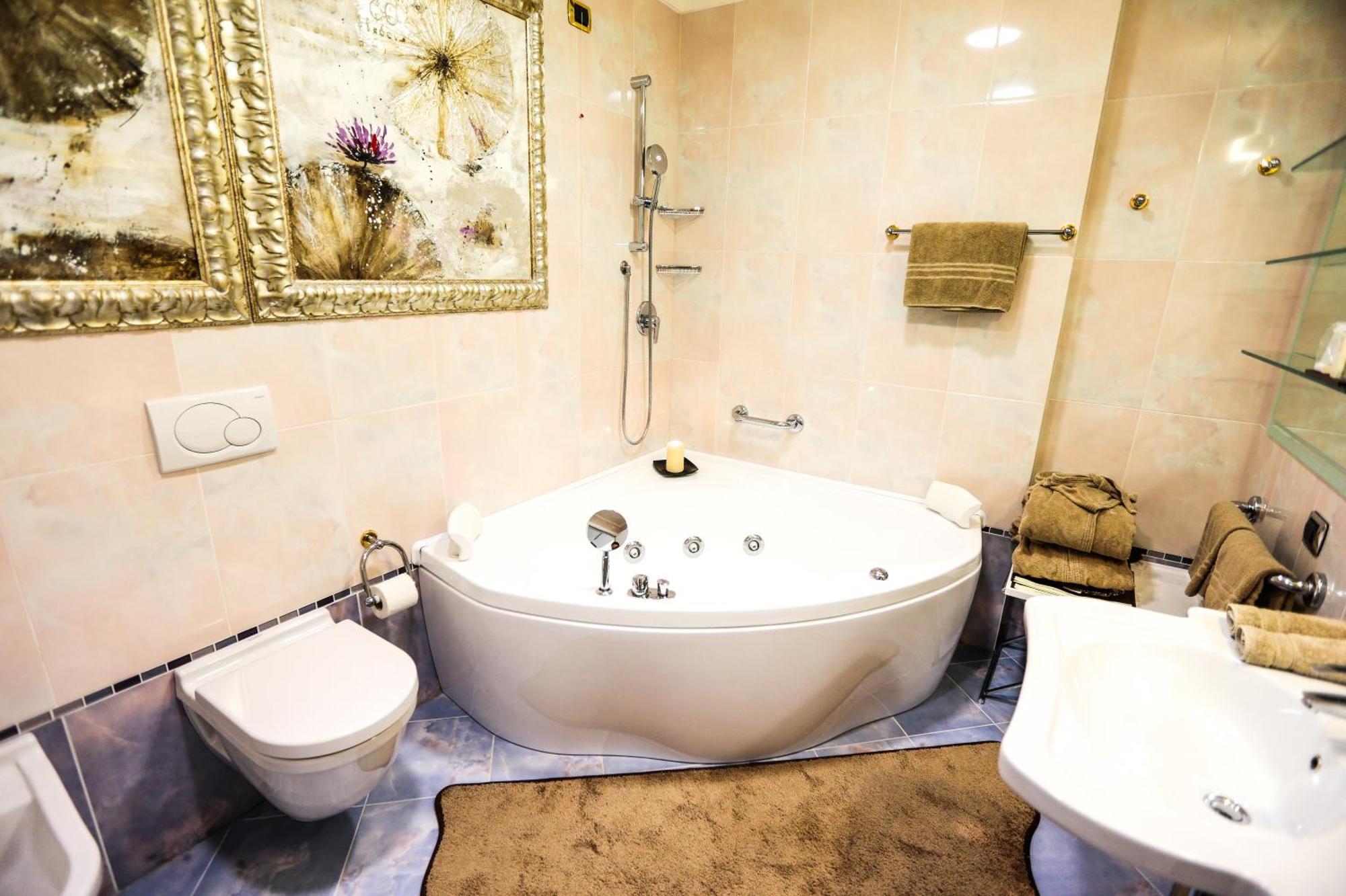 Suite Spa Bath