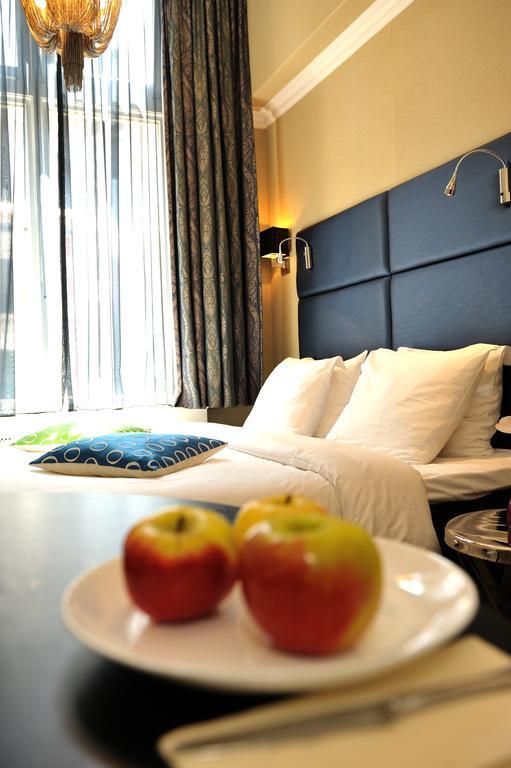 Double Room Street Side Ground Floor