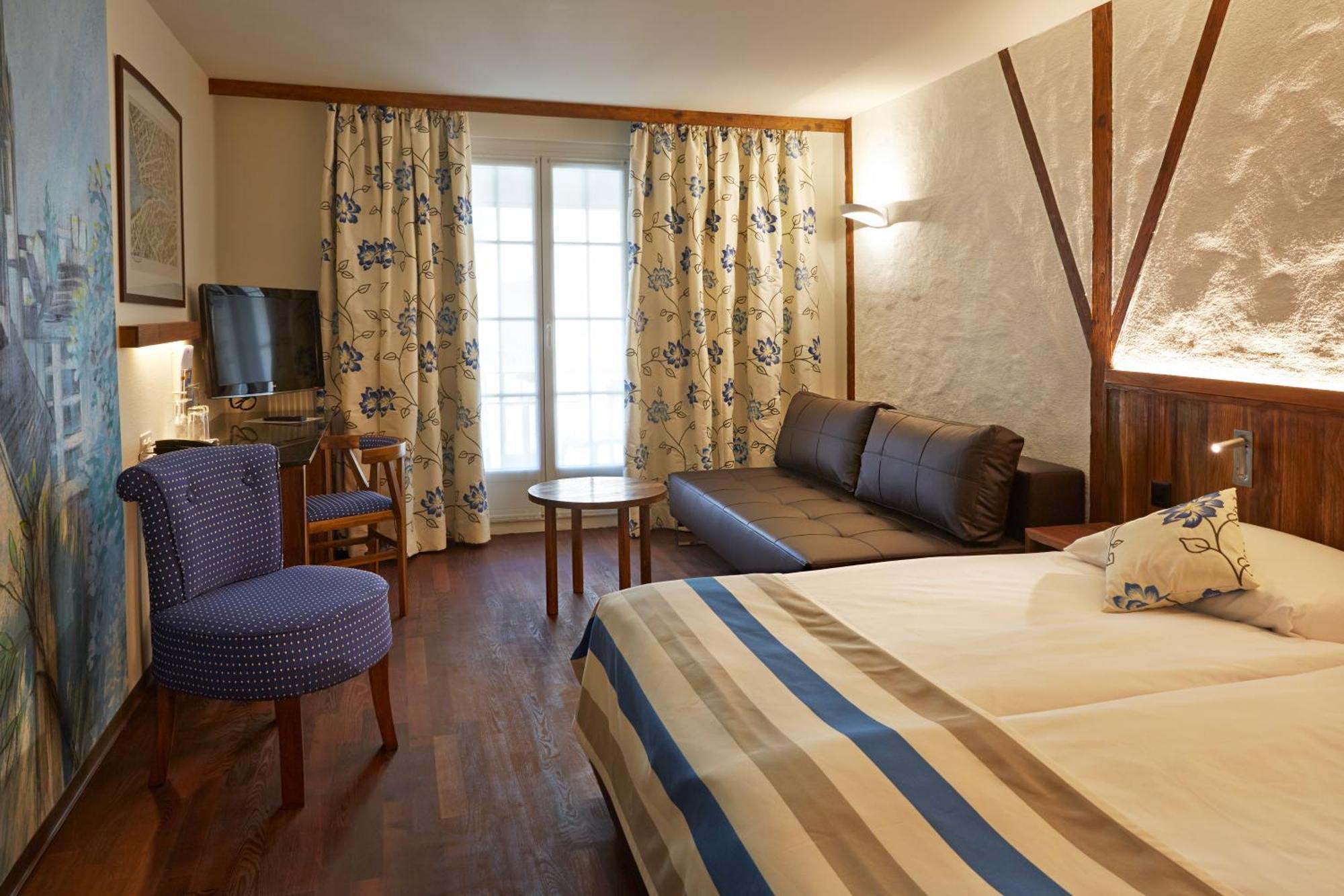 Junior Suite,1210157131:JPEG