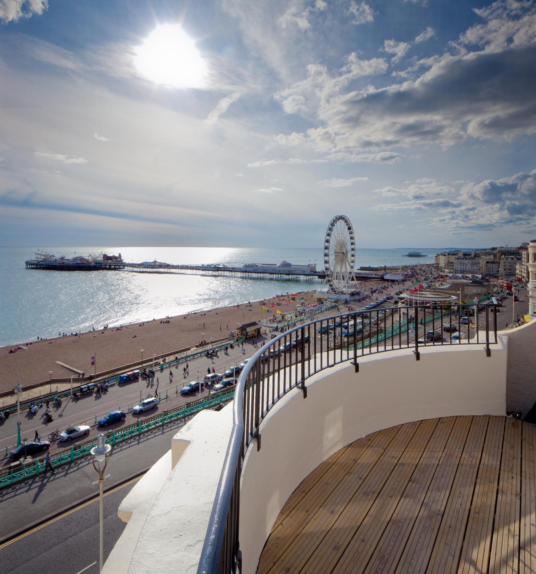 Camera Matrimoniale con Terrazza e Vista Mare