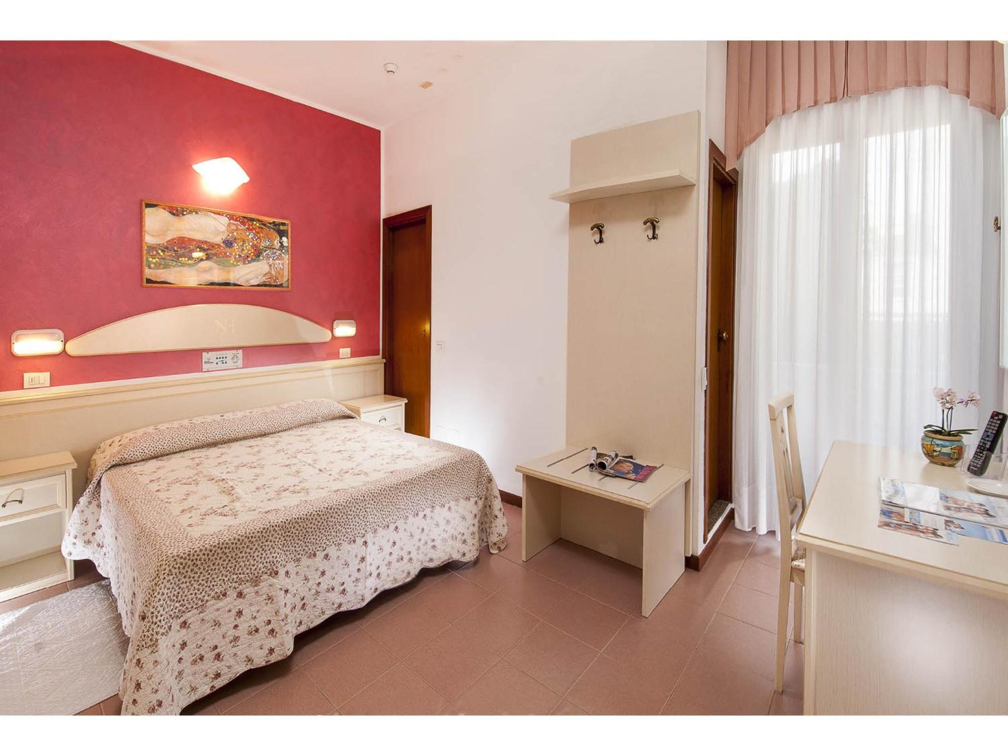 Double Room,786325611:JPEG